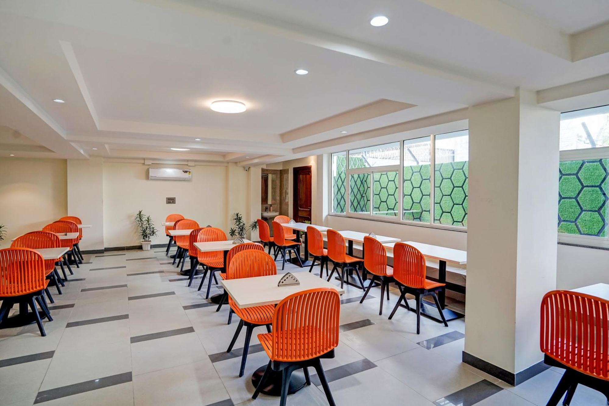Hotel O Parkinn Gurgaon Exterior photo